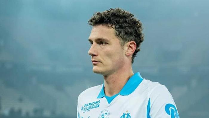 İstanbul devinden Benjamin Pavard sürprizi İtalyanlar duyurdu