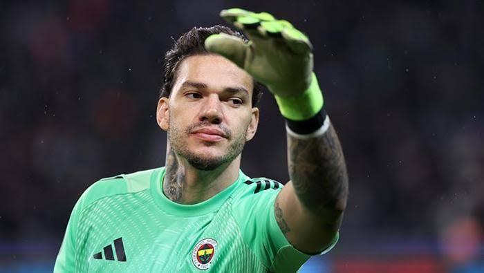 Sıkıntı büyük: Aziz Yıldırım bizzat devreye girdi Ederson görüşme odasına