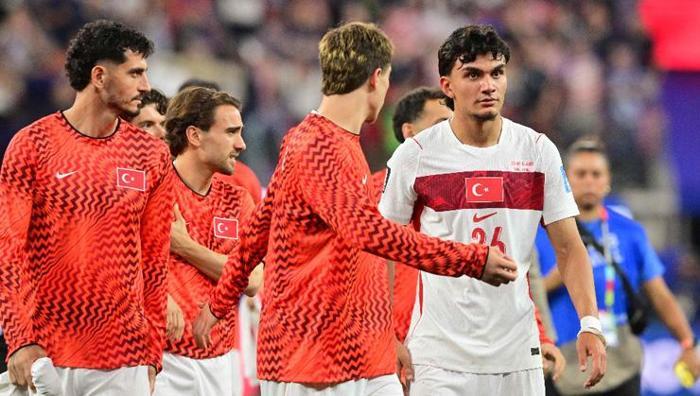 Bizim için çok önemli bir transfer Okan Buruk, Abdullah Kavukcuya isim verdi: Girişimler hızlanıyor