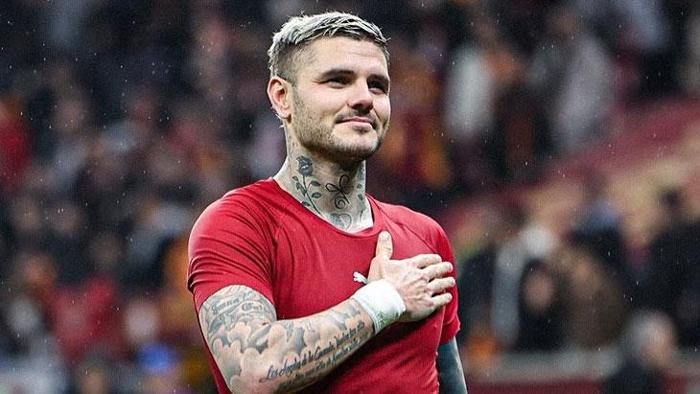 Hagi ve Baros’u da geçti