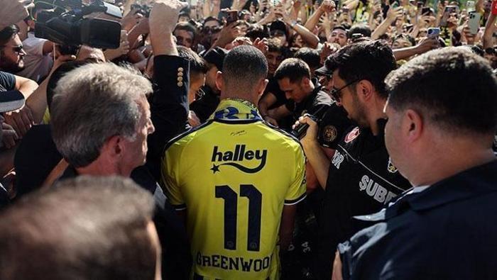 Fenerbahçede Greenwoodun bedelini çıkaracak isimler belli oldu Tam 7 ayrılık...