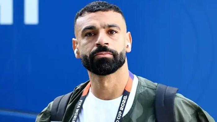 BİR FUTBOLCUDAN FAZLASI