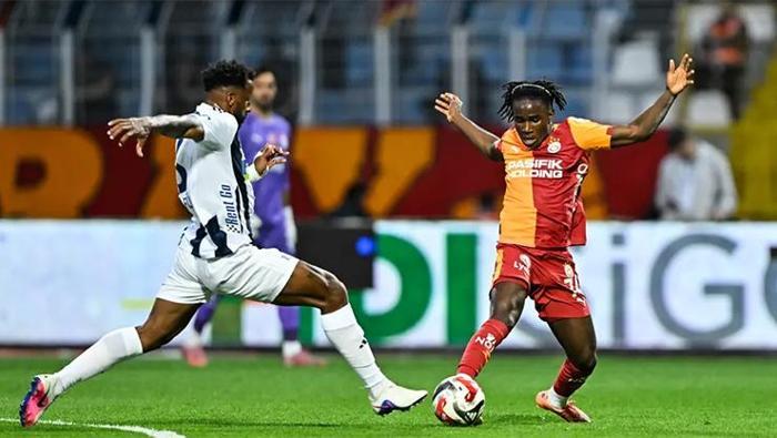 Galatasaray kariyeri yarım sezon sürdü En olası senaryo... Son söz Okan Burukta