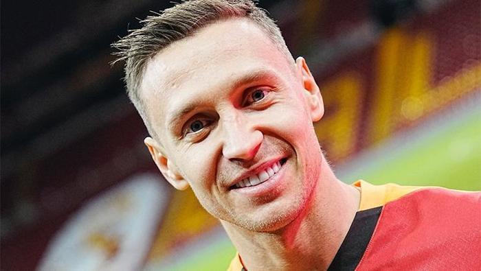 Frankowskiden Galatasaray itirafları Soyunma odasına girip... Osimhen sözleri...