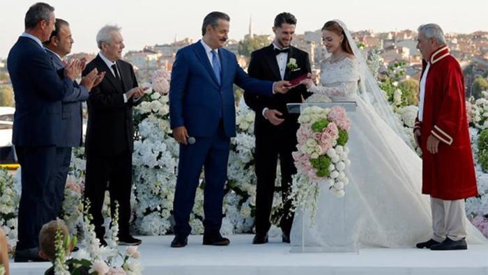 İsmail Yüksekin eşi Esen Matraşın adını anmadığı babası tanıdık çıktı, ortalık karıştı Bu nikahı kabul etmiyorum