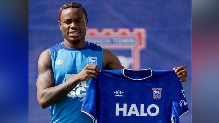 Abdul Fatawu ---> Ipswich Town