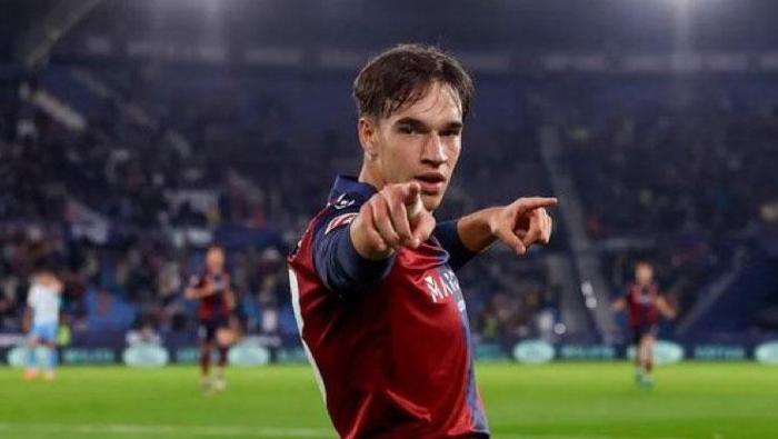 Carlo Espi ---> Real Madrid