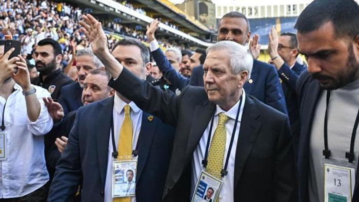 İtalyanlar duyurdu Fenerbahçe ve Roma yine transferde karşı karşıya