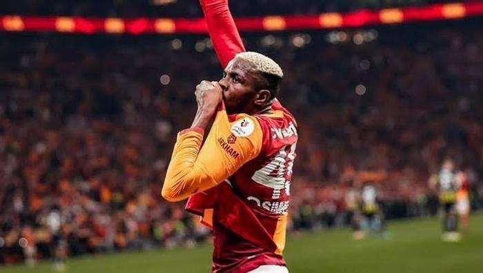 Galatasaraya transferde Victor Osimhen engeli Beklentiler uçtu...