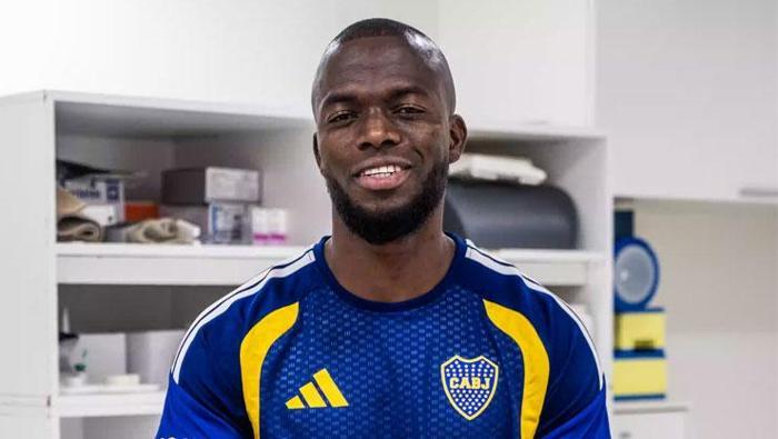 Enner Valencia ---> Boca Juniors