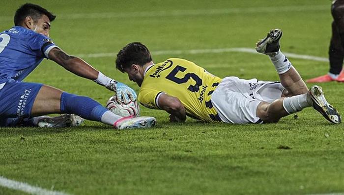 Gençlerbirliği-Fenerbahçe maçına İrfan Can Eğribayat damgası Kariyer rekoru kırdı