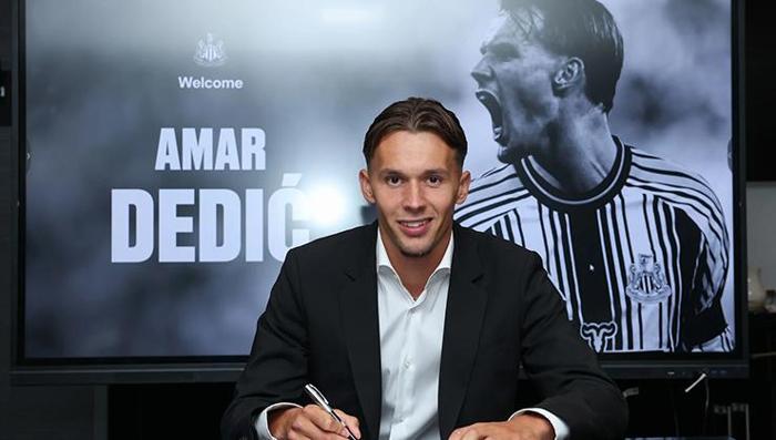 Dedic --> Newcastle United