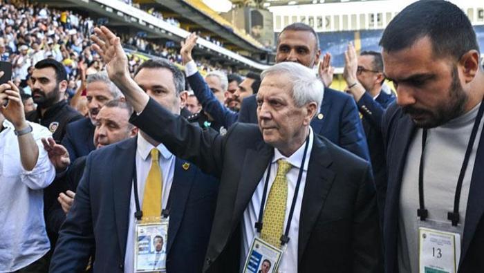 Kiralık teklif yapılacak Fenerbahçe transfer için Mikel Artetayı bekliyor