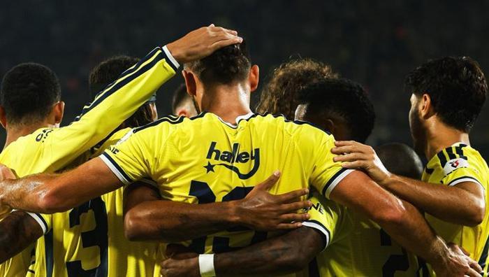 ÖZEL | Fenerbahçe transferde ayağını gazdan çekmiyor Brezilyalı orta saha: Menajeriyle görüşme yapıldı