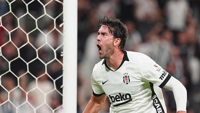 Beşiktaşın Çorum FK galibiyeti sonrası övgü dolu sözler: Derbi uçuşu başladı | Uzak ara önde