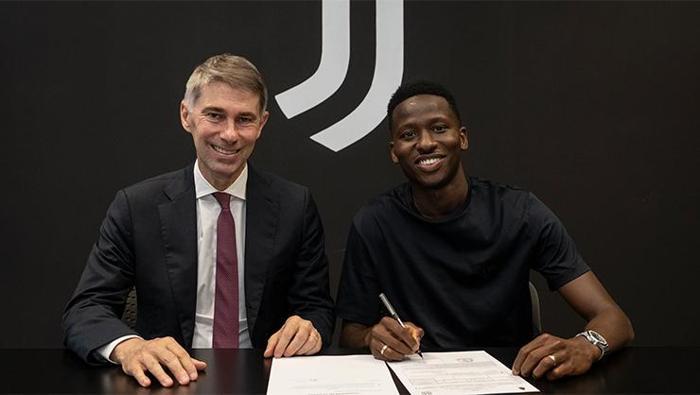 Pape Matar Sarrı ---> Juventus