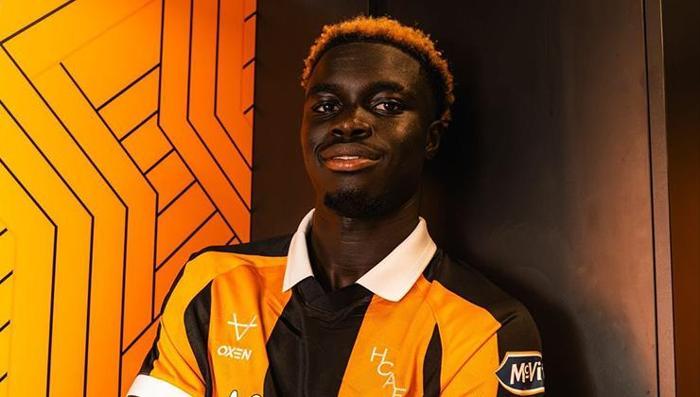 Hull City -------> Robinio Vaz