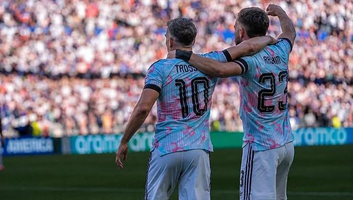 TROSSARD RASKİN İLE GÖRÜŞTÜ