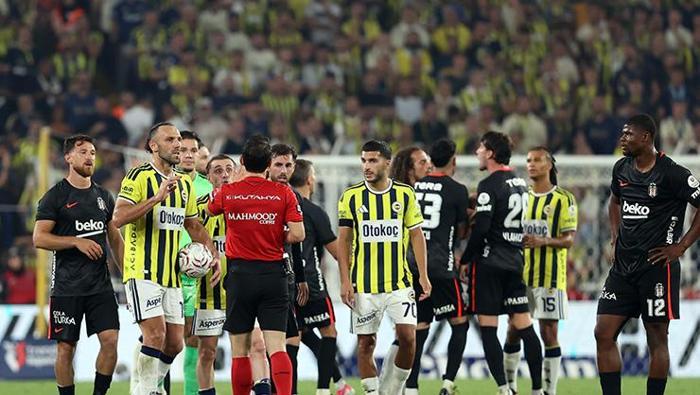 Fenerbahçe - Beşiktaş derbisinde gergin anlar Vlahovic ve Skriniar arasında tansiyon yükseldi