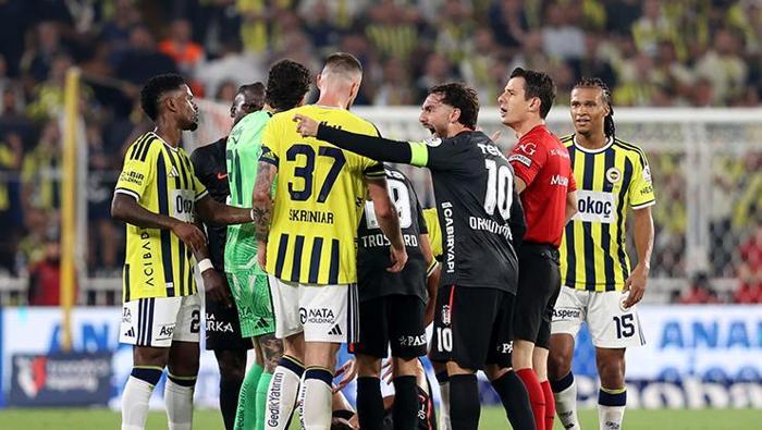 DERBİDE YOĞUN MÜCADELE VAR