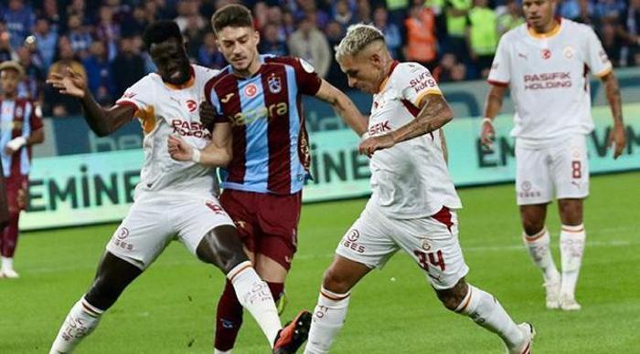 Trabzonspor’un 4-0’lık Galatasaray galibiyeti spor yazarlarının gündeminde 4 Trabzonspor’un Galatasaray’ı 4-0 mağlup ettiği derbinin ardından spor yazarları Okan Buruk ve Leroy Sane’yi eleştirdi. Sane için “kadro dışı da seçenek olmalı” yorumları yapıldı. -türkyede iş dünyası