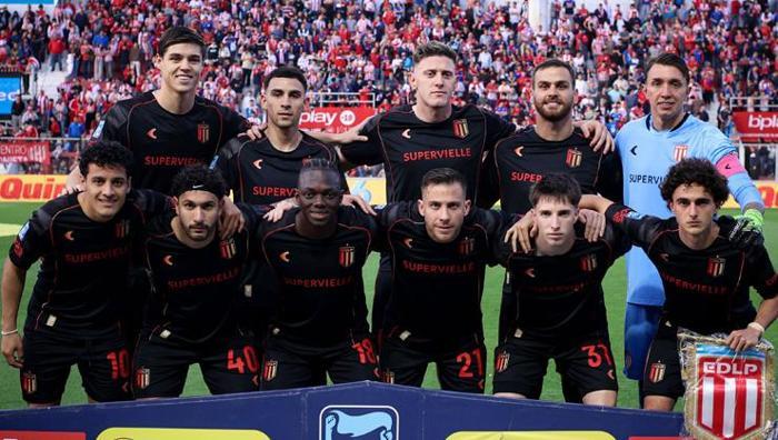 Muslera bir anda yere yığıldı! Korkutan anlar: Sağlıkçılar koşarak sahaya girdi