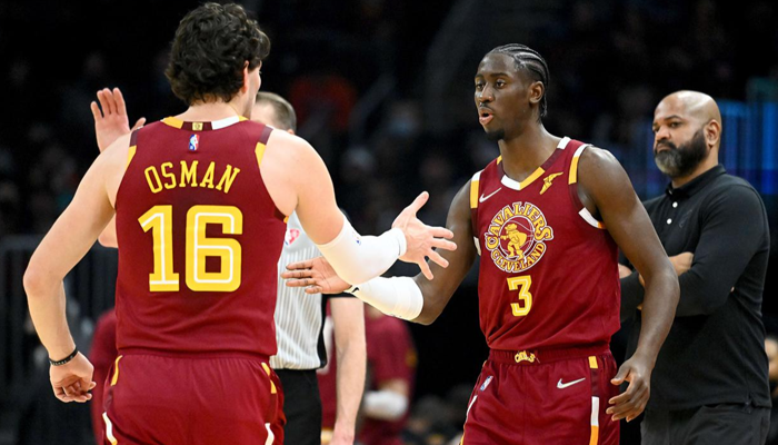 Cedi Osman'lı Cleveland, evinde San Antonio'yu farklı geçti
