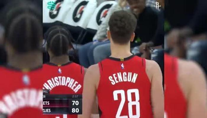 Alperen Şengün'den, muazzam no-look atış!