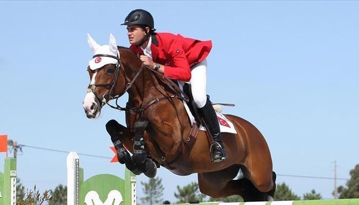 Derin Demirsoy, İspanya'daki engel atlama yarışlarında birinci oldu