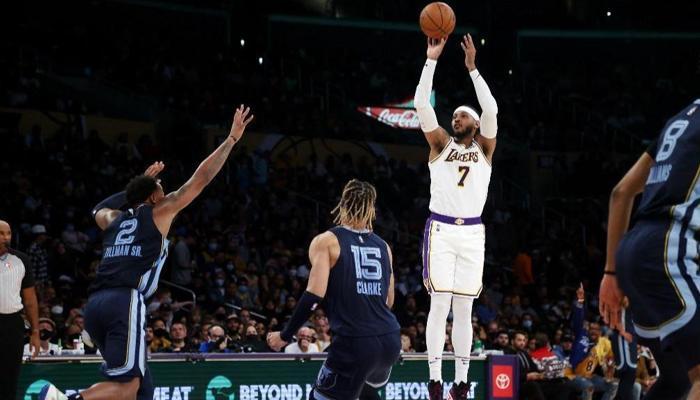 NBA'de Lakers, ilk galibiyetini Memphis Grizzlies karşısında aldı