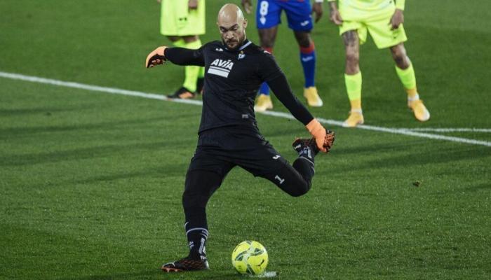 Sevilla'da Beşiktaş'ın istediği Vaclik'in yerine Dmitrovic