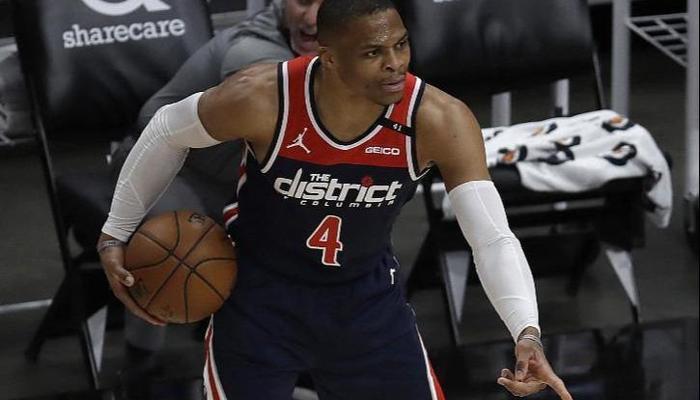 Westbrook, NBA tarihinin en çok trible double yapan oyuncusu oldu