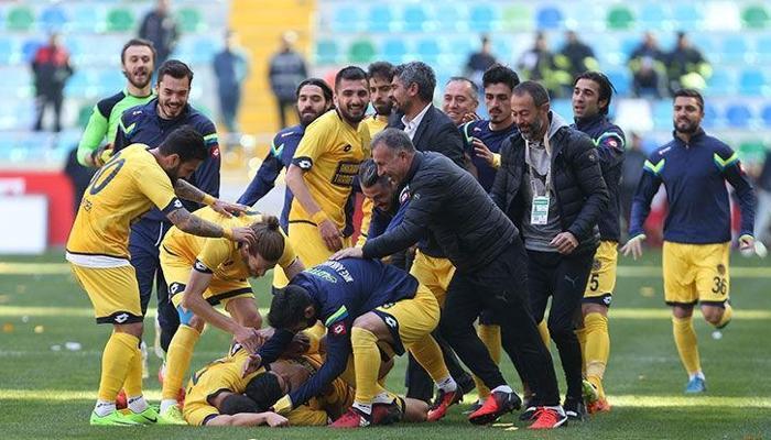 Ankaragücü TFF 1. Lig'e yükseldi