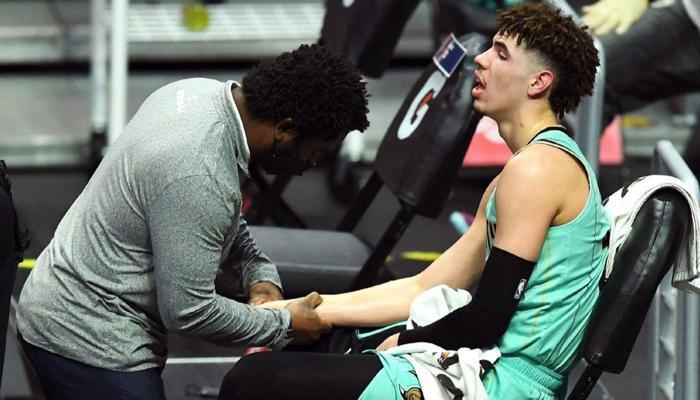Charlotte'ta LaMelo Ball sezonu kapattı