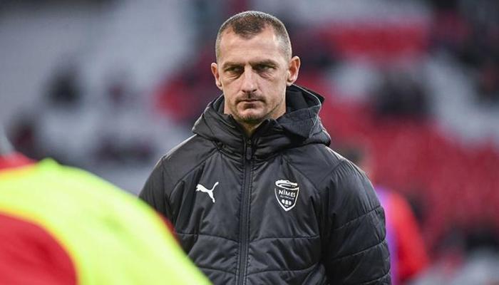 Nimes, teknik direktör Jerome Arpinon'un görevine son verdi