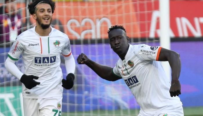 Transfer haberi: Lecce, Alanyaspor'un golcüsü Famara Diedhiou'nun peşinde