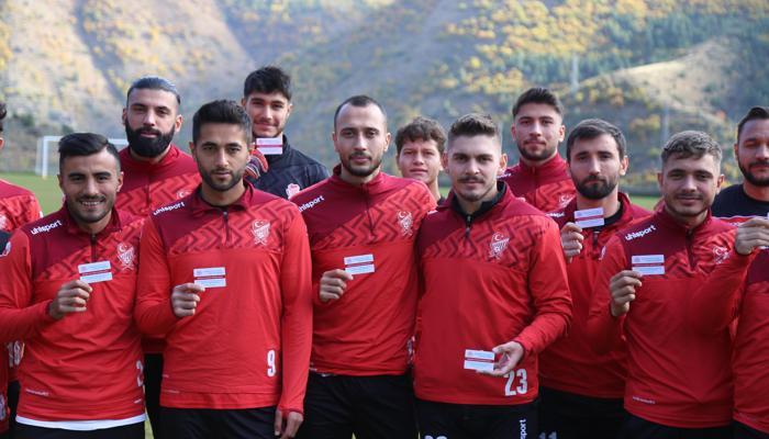 Gümüşhanesporlu futbolcular farkındalık oluşturmak için organlarını bağışladı
