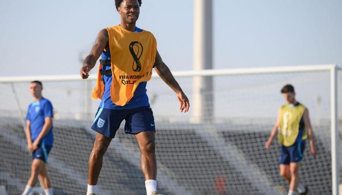Sterling'e hırsız şoku