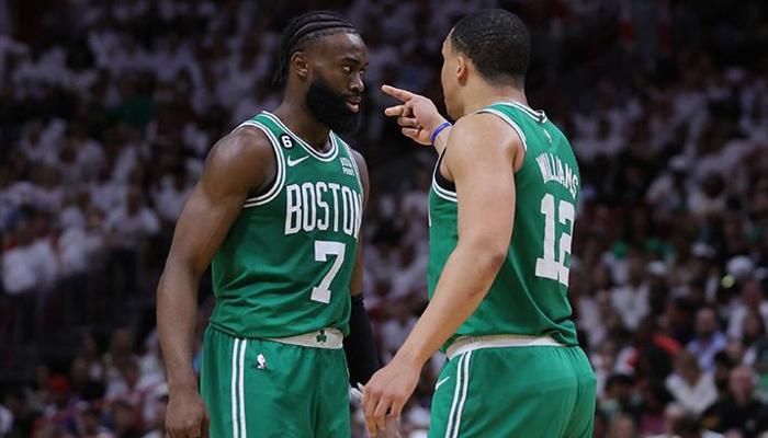 Boston Celtics, Miami Heat karşısında ilk galibiyetini aldı