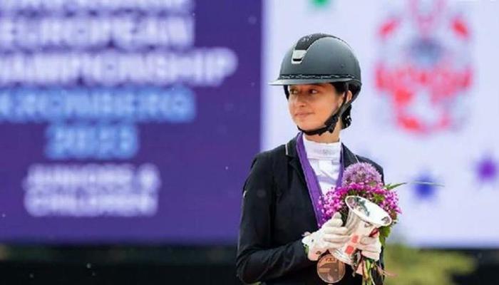 Binicilikte tarihi kürsü!