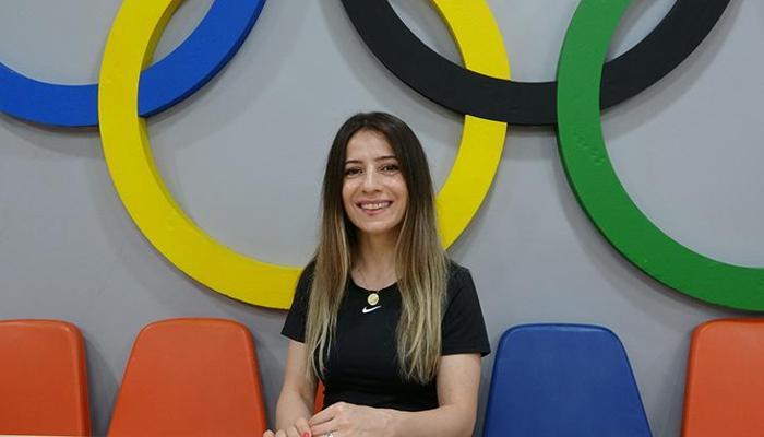 Serap Özçelik Arapoğlu'nun İstiklal Marşı gururu