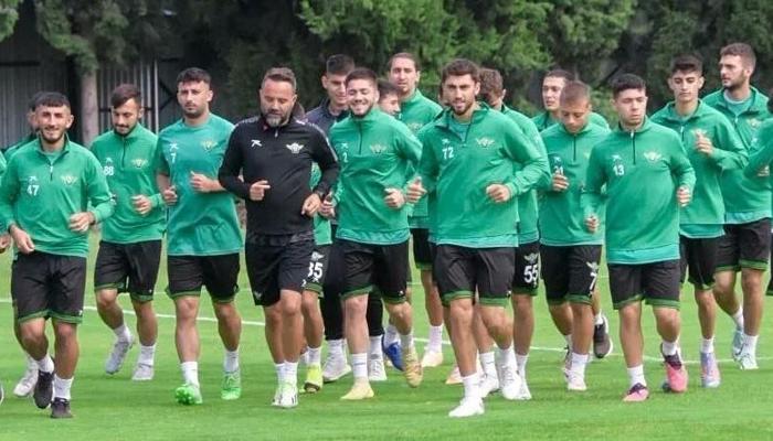 Akhisarspor, eski günlerini mumla arıyor