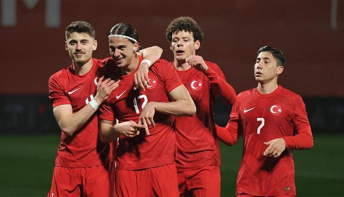 digitürk play fenerbahçe beşiktaş - izlanda türkiye maçı oyuncuları