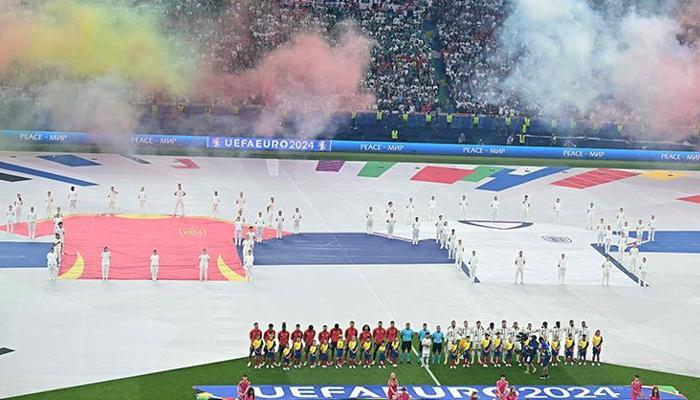 Tribünlerde İngiliz hakimiyeti