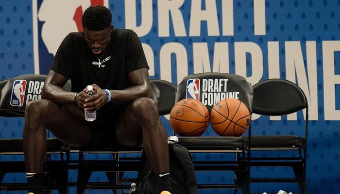 Sixers'tan Adem Bona'ya 32 milyon Dolarlık kontrat