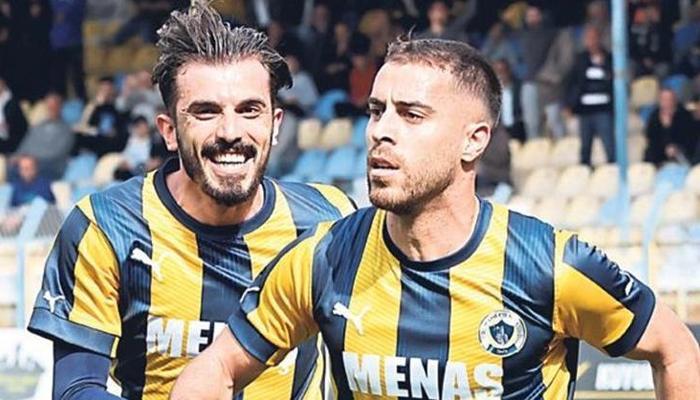 Menemen FK'da sürpriz iki ayrılık