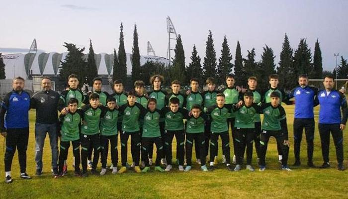 Akhisarspor sahadan çekildi!