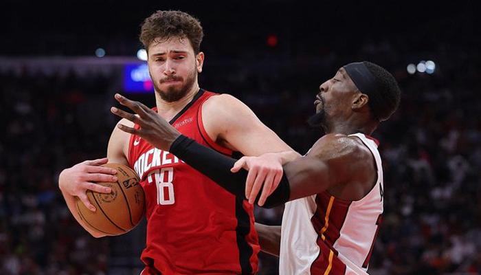 Alperen 'double-double' koleksiyonuna devam ediyor