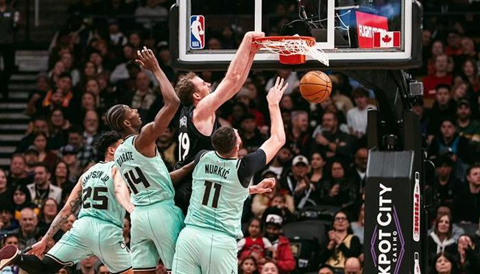 Toronto Raptors seriye bağladı!