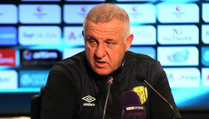 Bakkal: 'Avantajım 3 maçı da içeride oynamak'